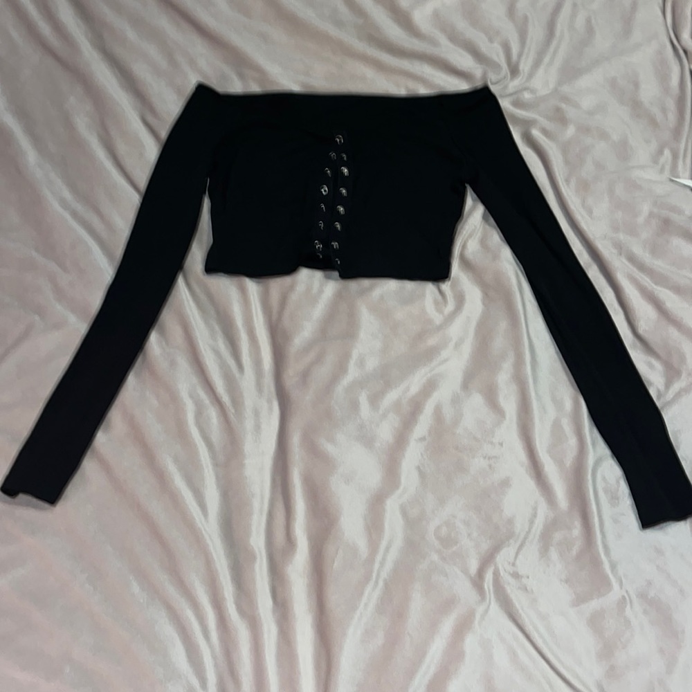 Black Long Sleeve buttoned Crop top